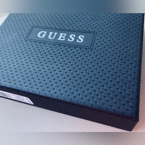 NWT! Guess men’s wallet in rich dark brown - Picture 5 of 7